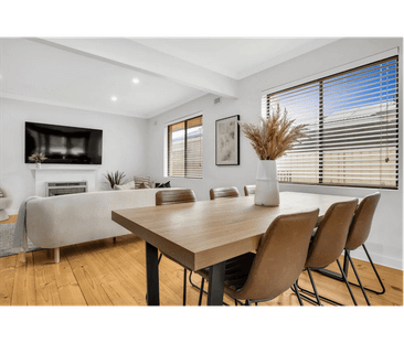 Spacious Family Home with Huge Shed & Entertaining Area - Photo 4