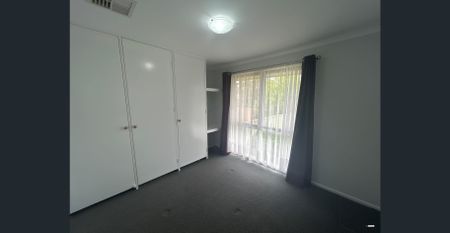 Neat three bedroom home on spacious block - Photo 5