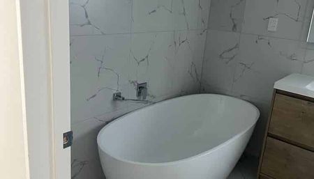 Double westlake - Brand New - Vacant - Photo 3