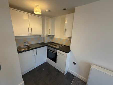 Neath Road, Plasmarl, SWANSEA - Photo 4