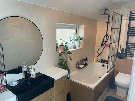 Room in a Shared House, Crown Lane, SM4 - Photo 3