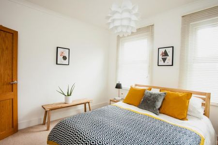 2 bedroom end of terrace house to rent - Photo 5