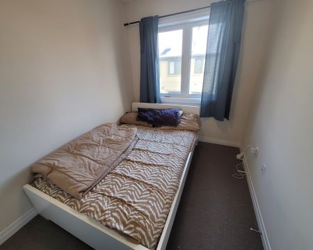 For Lease - 6 Pringle Lane, Hamilton, Ontario - Photo 2