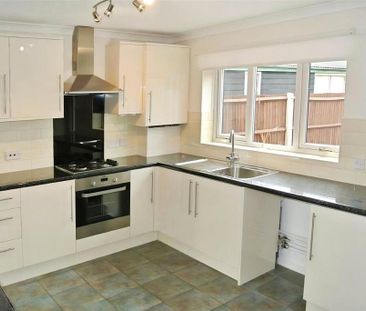 2 bedroom semi-detached house to rent - Photo 1