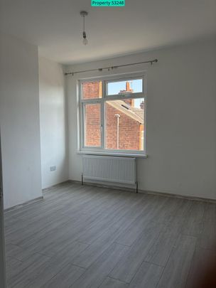 4 bedroom terraced house to rent - Photo 1