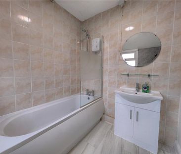 4 bedroom terraced house to rent - Photo 6