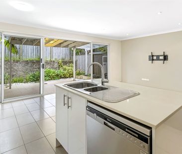Well designed 3 bedroom townhouse close to Major bus station - Photo 5