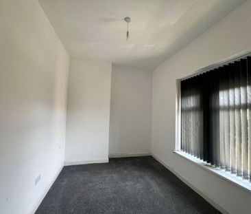 Surrey Street, Batley, West Yorkshire, WF17 - Photo 2