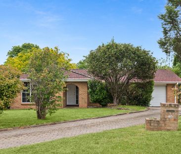 Freshly Updated 3 Bedroom Family Home - Photo 4