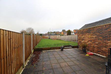 3 bedroom semi-detached house to rent - Photo 5