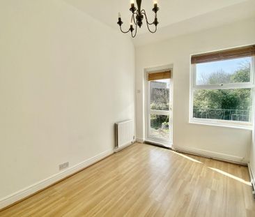 Midanbury Lane - Photo 4