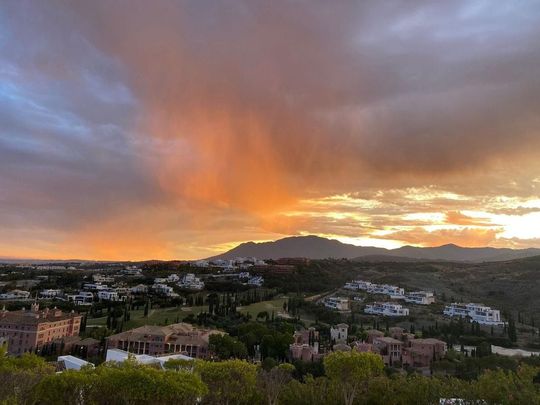 2 bedroom luxury Apartment for rent in Benahavís, Spain - Photo 1