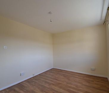 2 bedroom semi-detached house to rent - Photo 5