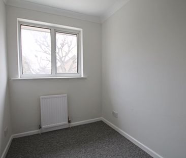 The Chantry, Titchfield Common, Fareham - Photo 2