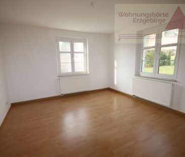 Schöne 2-Raum-Wohnung in schöner Ortslage von Sehma!! - Foto 2