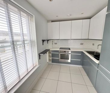 Flagstaff Green, Royal Clarence Yard, Gosport - Photo 5