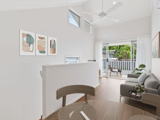 'JACARANDA' - Modern Townhouse In The Heart Of Bangalow - Photo 1