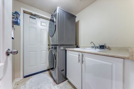 For Lease - 70 Tozer Crescent Unit# Main & 2nd, Ajax, Ontario - Photo 2