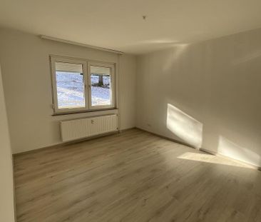 Bezugsfertige 3-Zimmer-Familienwohnung in Herscheid: Dein neues Zuh... - Photo 2