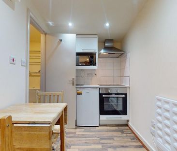 Studio to rent - Photo 6