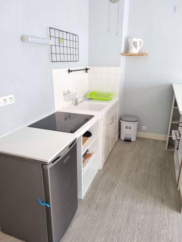 A LOUER Studio meublé 50000 Saint-Lô PROCHE CURIE/COROT/FIM/IUT 1 pièce 24.09 m² - Photo 2