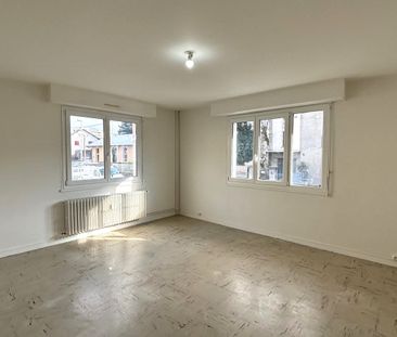 Location Appartement 3 pièces 77m² - Photo 1