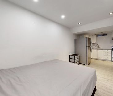 For Lease - 98 Lowther Avenue, Richmond Hill, Ontario - Photo 2