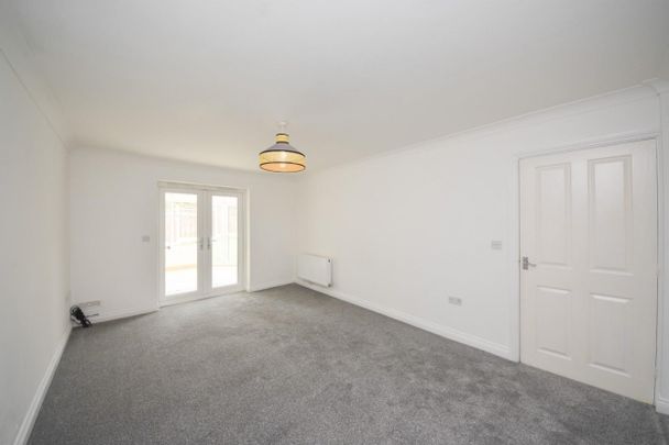 4 bed House - Detached for Rent - Photo 1