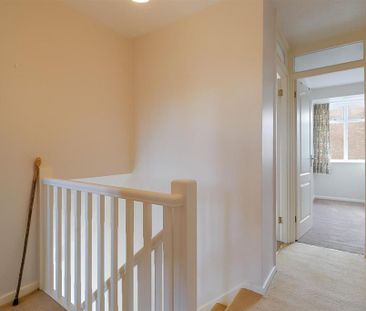 4 bedroom detached house to rent - Photo 2