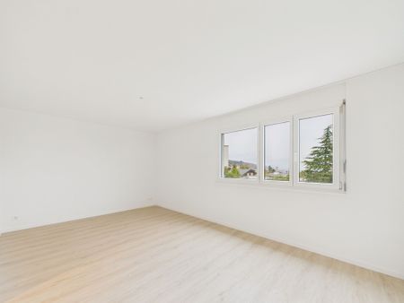 Modern 6.5-room family townhouse with lake view in Horgen – First occupancy after renovation / Modern 6.5-Room Family Townhouse in Horgen Newly Renovated 2025 - Photo 2