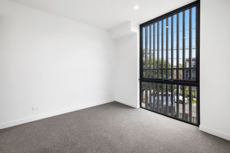 Luxury 3-Storey Townhouse in the Heart of McKinnon Secondary College Zone - Photo 5