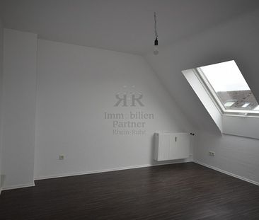 Schöne renovierte und gemütliche DG-Wohnung in einem ruhigen Haus. - Foto 2