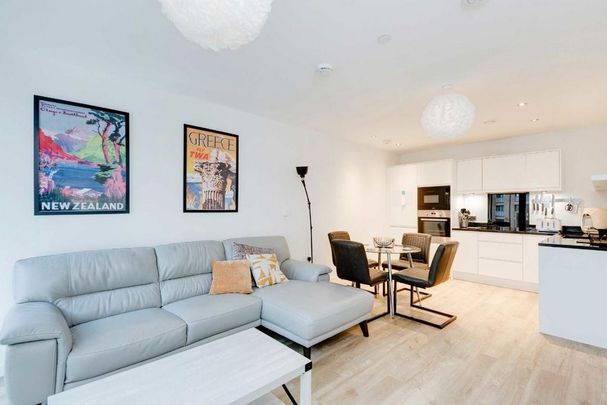 2 bedroom flat to rent - Photo 1