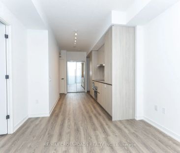 8 Interchange Way #5807 - Photo 4