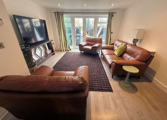 St. Leonards-on-sea, East Sussex, TN38 - Photo 1