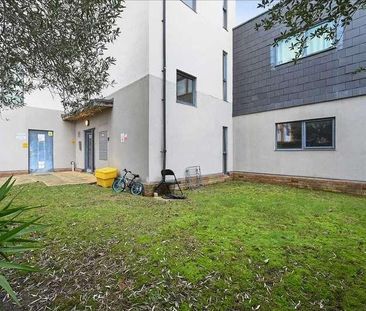 Peaks House, Cairns Avenue, Streatham, SW16 - Photo 6