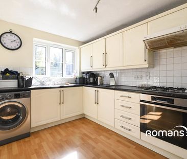 Coney Grange, Warfield, Bracknell, RG42 - Photo 3