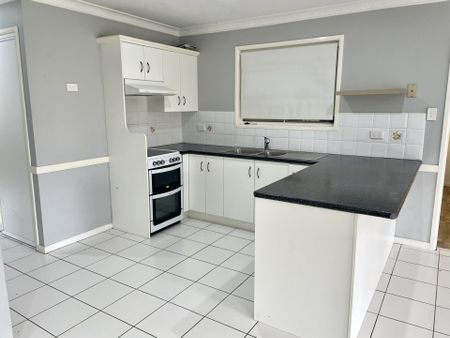 Fully Air-conditioned + Pool - Photo 4