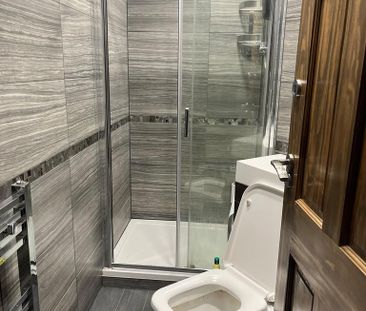 1 bedroom in a house share to rent - Photo 5