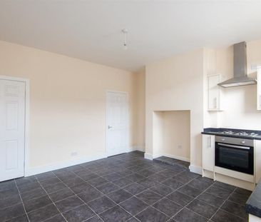 2 bedroom House To Let - Photo 2