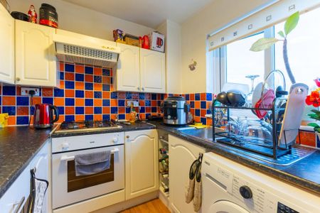 1 bedroom apartment to rent - Photo 4