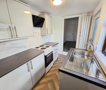 2 Bedroom House to Rent in Irthlingborough Road, Finedon, Northants... - Photo 6