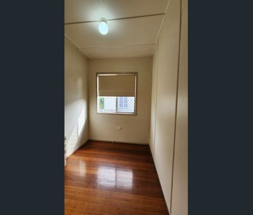 Charming Low-Set Timber Home - Photo 2