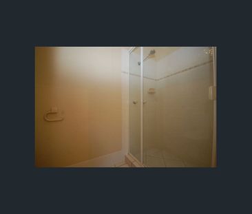 Generous Family Living in Quiet Kuraby Location - Photo 5