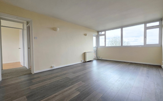 2 bed flat to rent in Burford Court, Rances Lane, Wokingham, Berkshire, RG40 - Photo 1