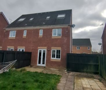 Welsh Housing Partnership – 3 Bed House, Moorland Green, Gorseinon-... - Photo 3