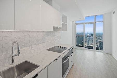 For Lease - 252 Church Street Unit# PH16, Toronto, Ontario - Photo 4