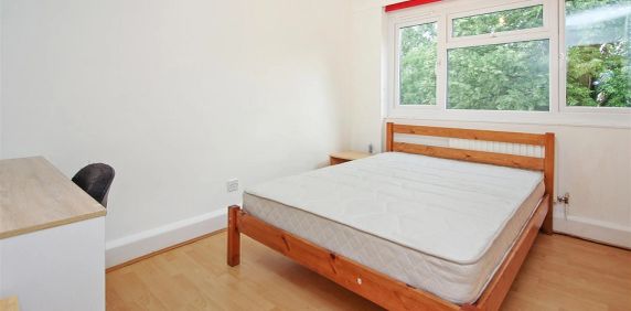 Beecroft Close, CT2 7DN, Canterbury - Photo 2