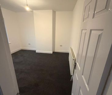 3 Bed Semi-Detached House, Queensway, LS15 - Photo 4