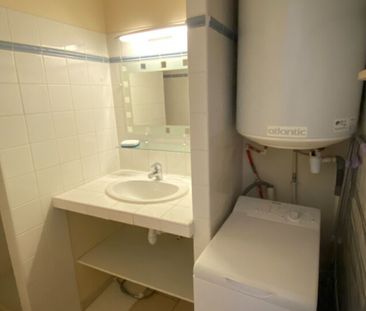 GRAND STUDIO MEUBLE DE 32.50 M² AU CENTRE VILLE - Photo 4